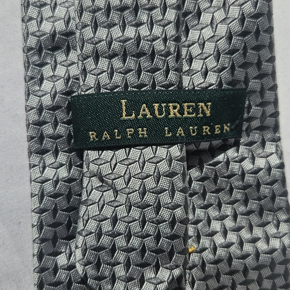 Lauren Ralph Lauren Tie Green Geometric Silk Necktie Made in USA EUC - Picture 6 of 6